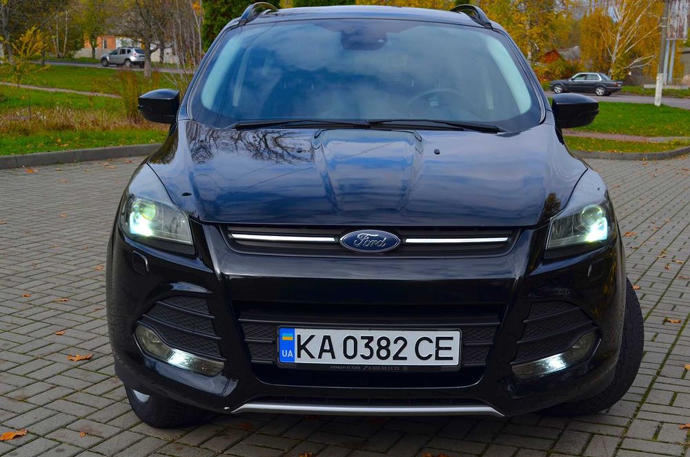 Автомобіль Ford Kuga 2016 2.0
