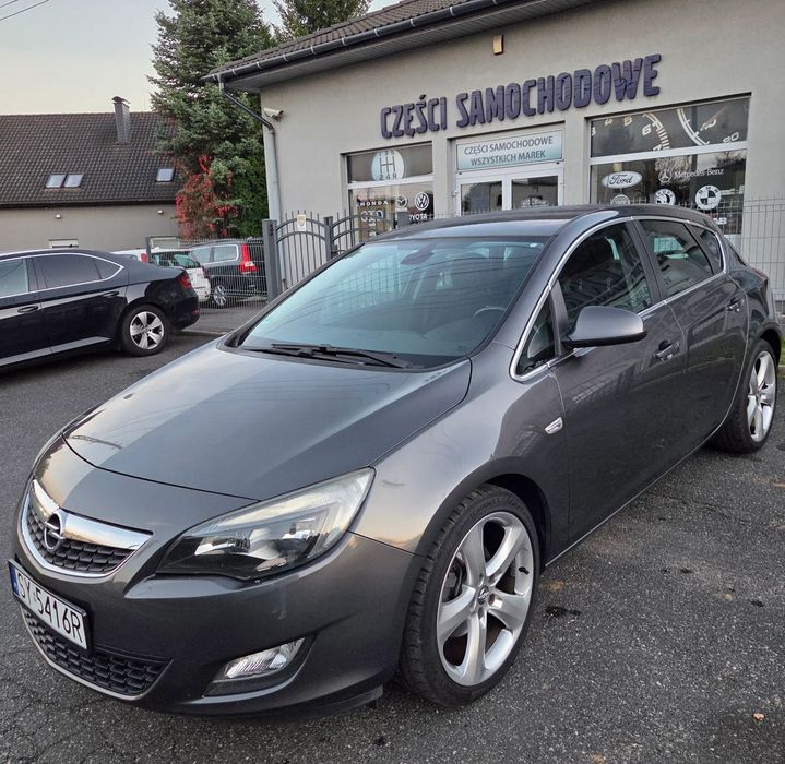 Opel Astra 1.6T 180km 176tysPrzebieg NowyRozrząd GrzaneFotele Bezwypadkowy 1WŁ