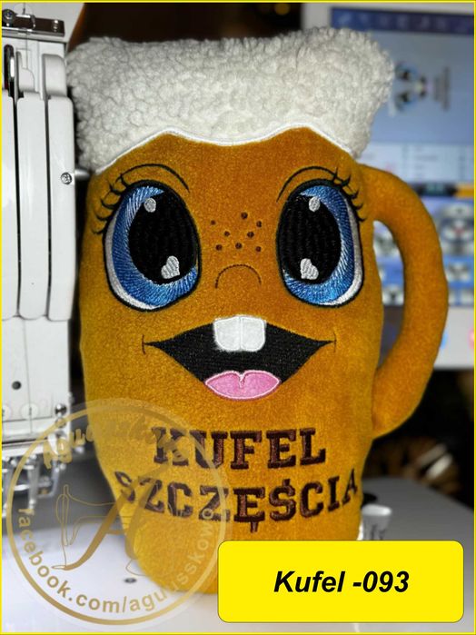 Haftowana Poduszka Pluszak Maskotka Zabawka Przytulanka Kufel