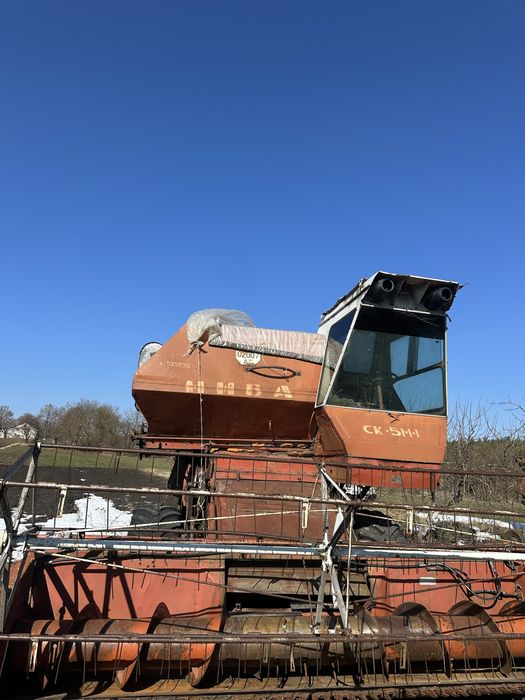 Зернокомбайн «Нива»