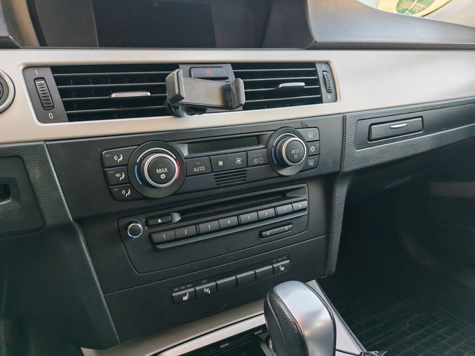 BMW 318i 2009 Facelift – Automático – 143 cv