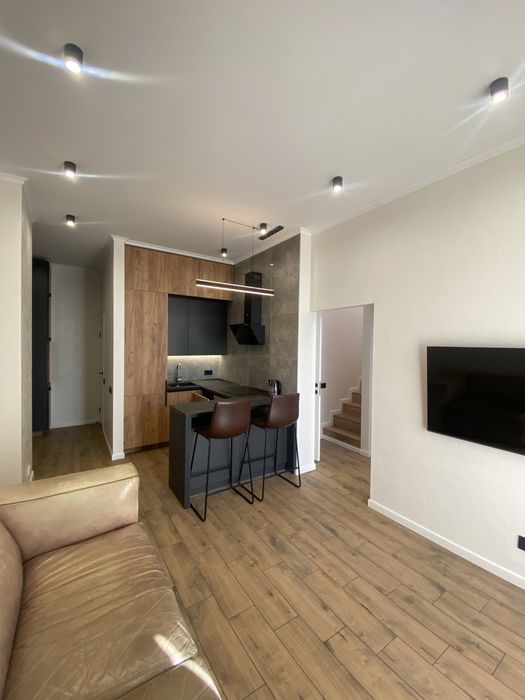 Оренда двоповерхової квартири з терасою, Комфорт Таун, Березняки