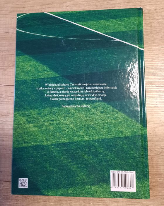 Książka Gwiazdy Piłki Nożnej.
