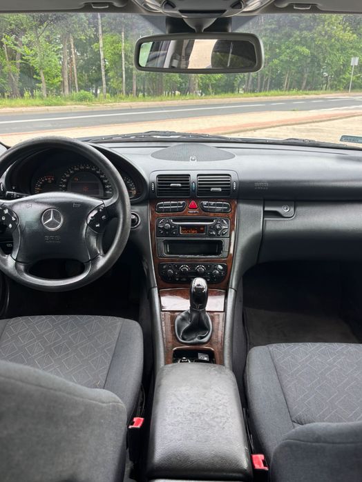 Samochód Mercedes