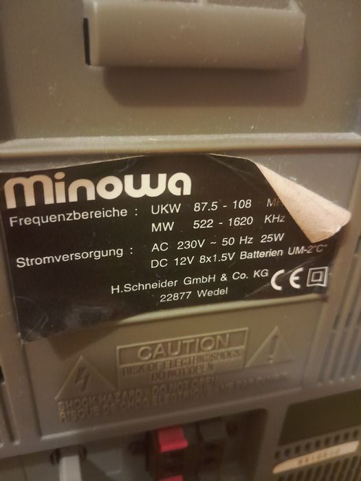 Minova wieża stereo