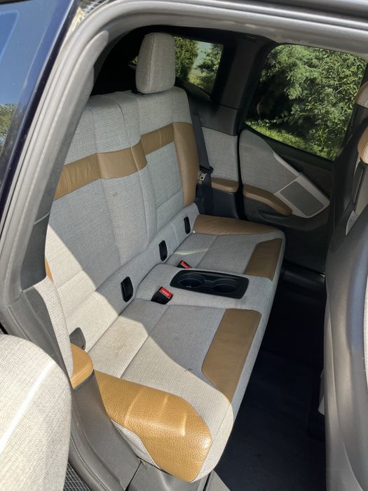 Електромобіль BMW I3