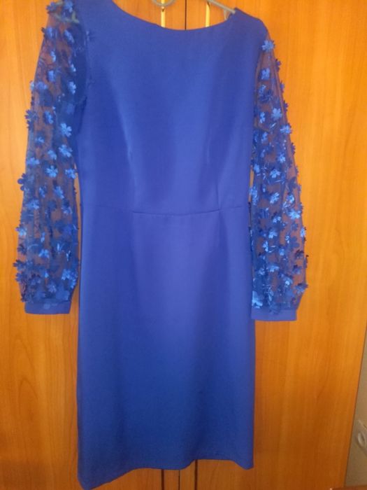 Продаю синю сукню