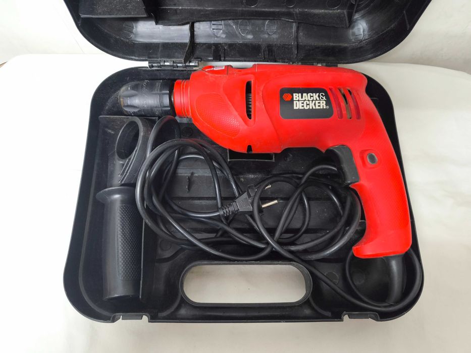 Berbequim Black Decker KR650CRE a precisar de reparação com mala