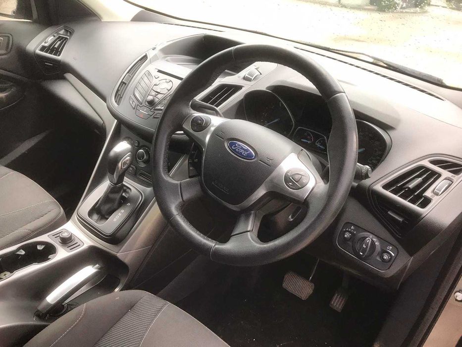 Кузов.кузовні запчасти для Ford Kuga 2013p