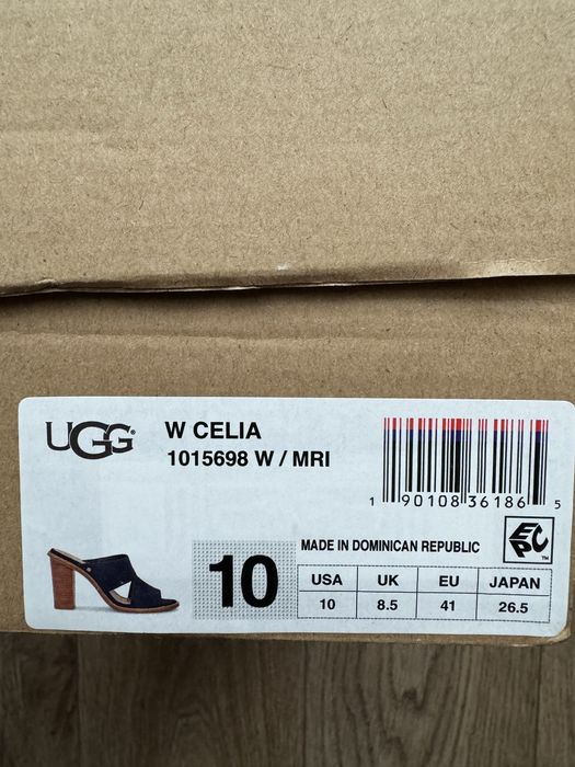 Продам босоніжки UGG