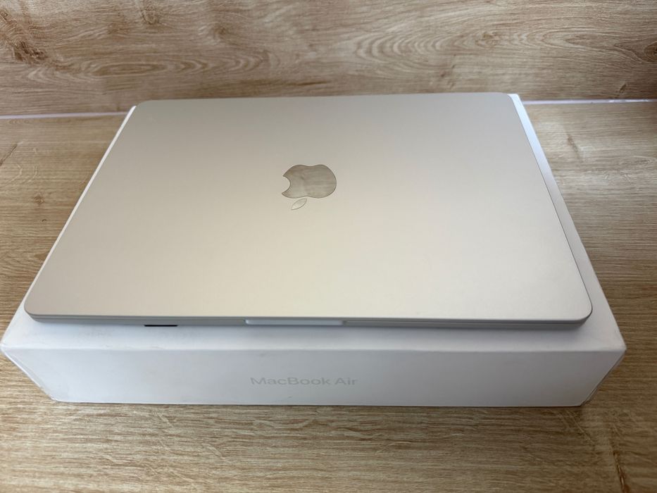 MacBook Air M2 silver mało cykli 512GB, 8GB RAM