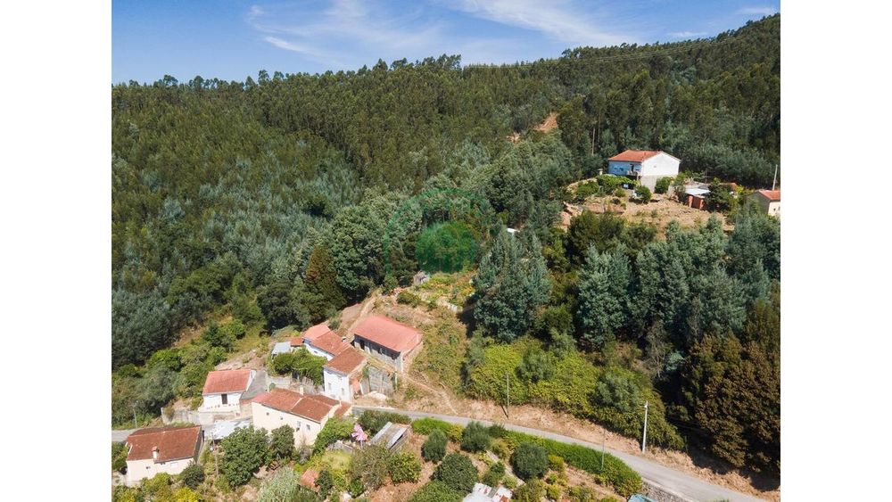 Terreno com 454 m2 em Coimbra