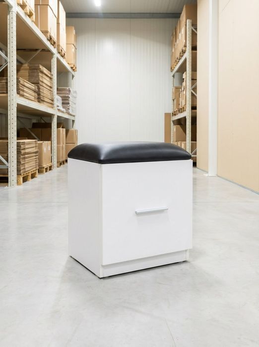 Banco com Arrumação Interior Puff Couro Preto Felgueiras