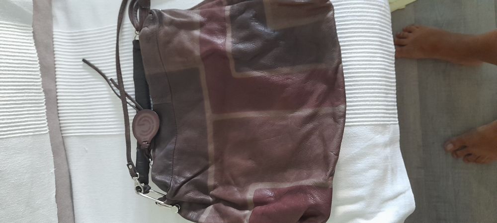 Mala se senhora em pele