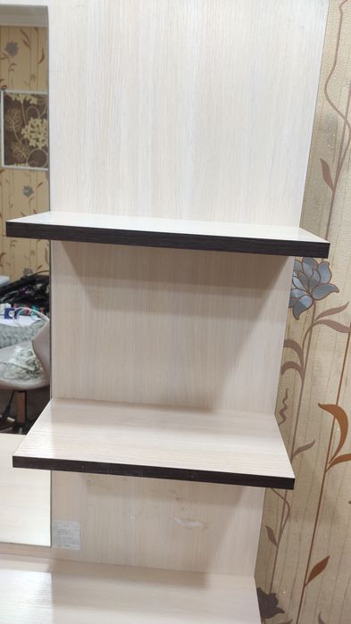 Стіл для макіяжу(туалетний) з дзеркалом