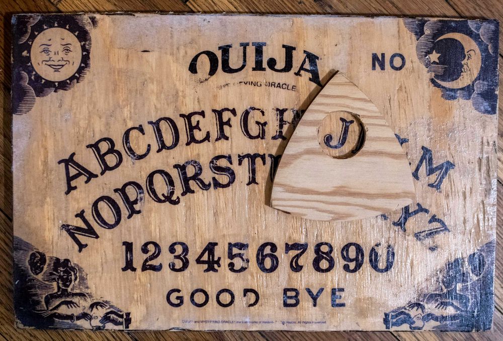 Ouija gra planszowa prezent spirytyzm wywoływanie duchów halloween