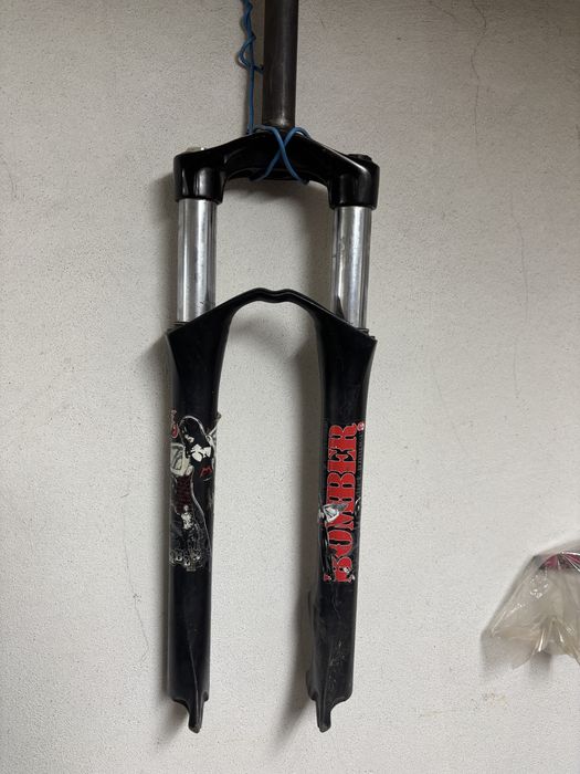 Quadro suspensao e rodas de dirt