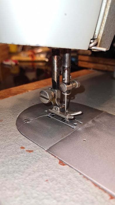 Швейная машина Подольск 142