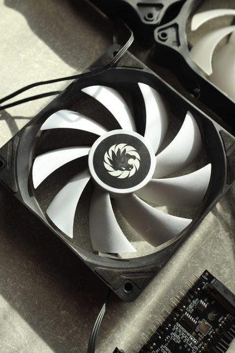 Кулеры RGB 2E Gaming и GameMax