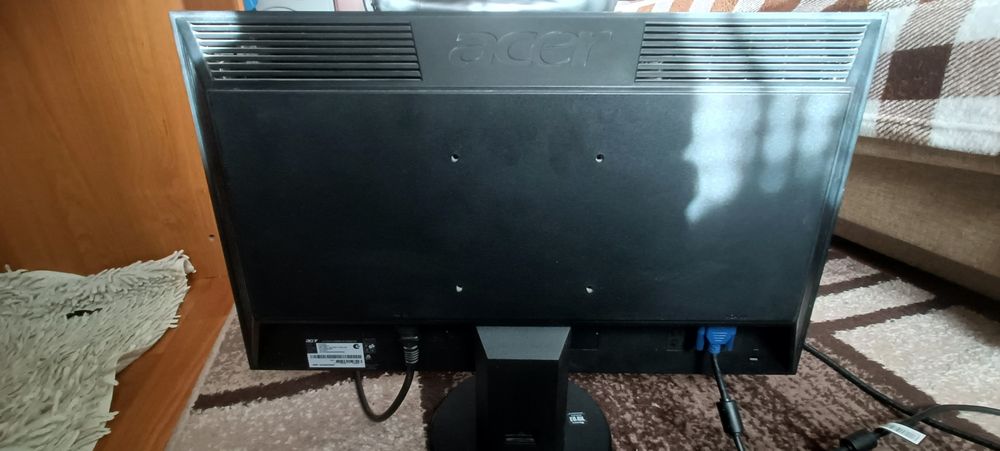 Продам Full HD монитор Acer V223HQV Торг!