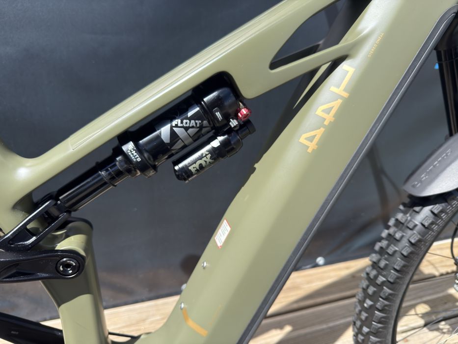 Bicicleta cube 144 stereo 800w