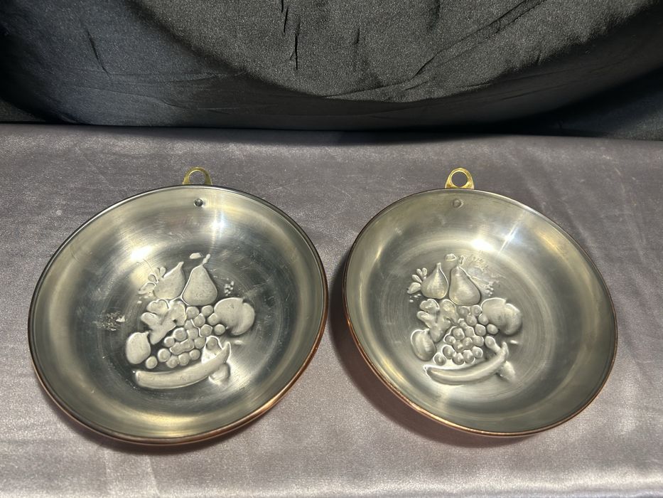 Zestaw 2 Miedzianych Foremek na Ciasto – Motyw Owoców