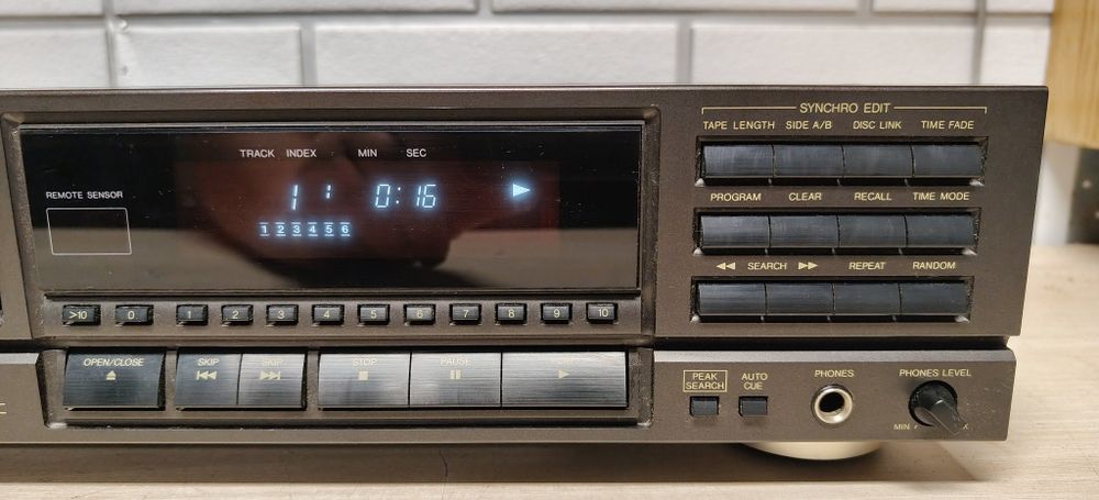 Odtwarzacz CD TECHNICS sl-pg420. Laser PHILIPS