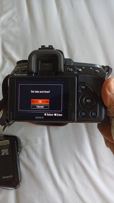 Câmera Sony DSLR A550L