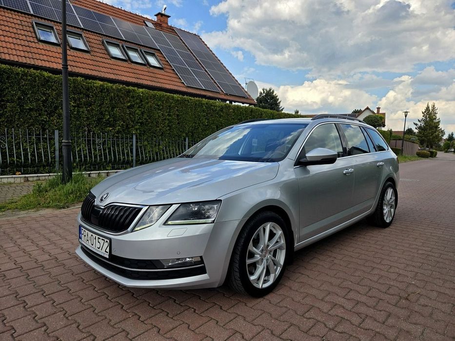 Skoda Octavia Kombi 4x4 2.0TDI 184KM 2018r, DSG, LED, Grzane Fotele, FV23%