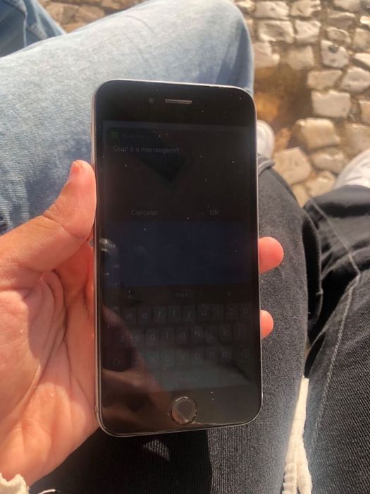 iPhone 6s in excellent condition64739692919937123