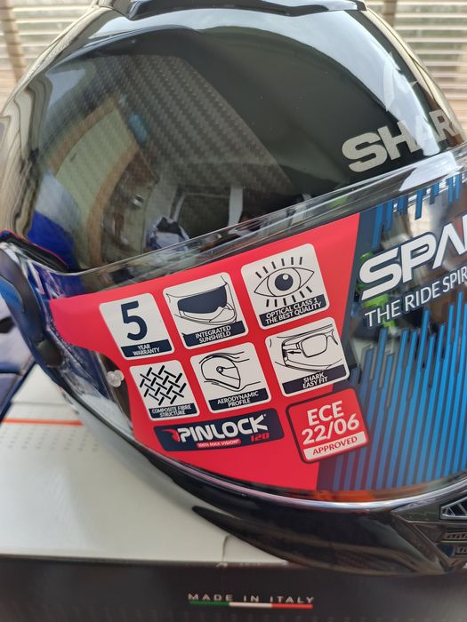 Kask motocyklowy Shark Spartan RS CARBON (carbon skin). Połysk.rozm. S