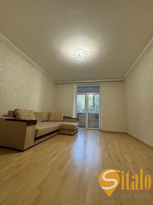 Продаж 2-х кімнт. квартири вул. Незалежної України (019)