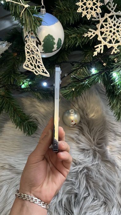 Продам айфон 13 про