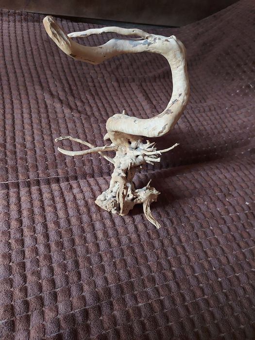 Все для аквариума, коряги ,грунт.