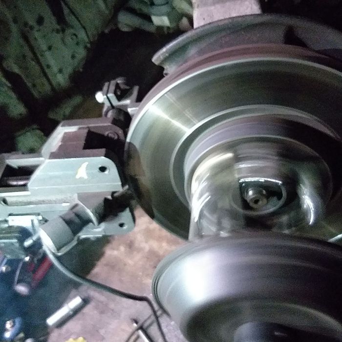 Проточка дисків. Ремонт супорта. Ремонт скоби