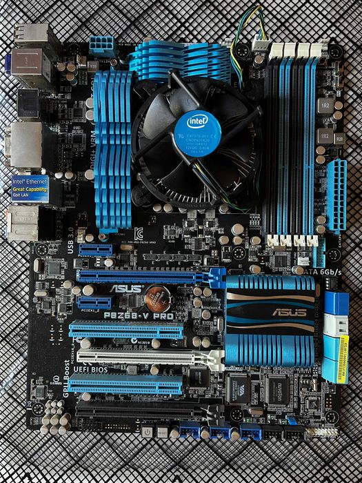 Motherboard ASUS P8Z68-V PRO + Intel i5-2500K - Impecável