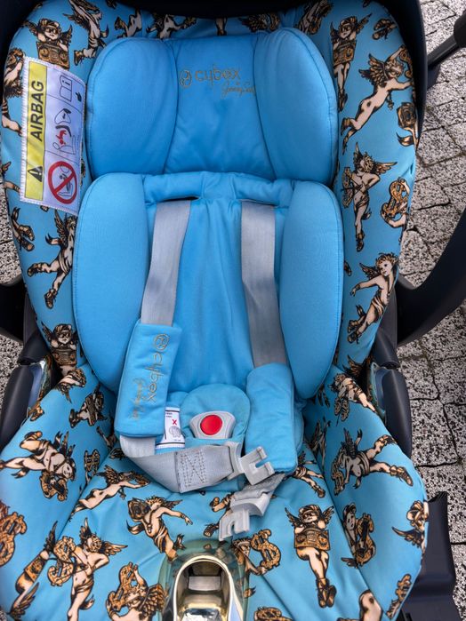 Fotelik samochodowy Cybex z bazą