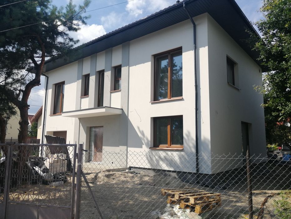 Elewacje, ocieplenia, podbitki dachowe ,tynk zewnętrzny,malowanie Elew