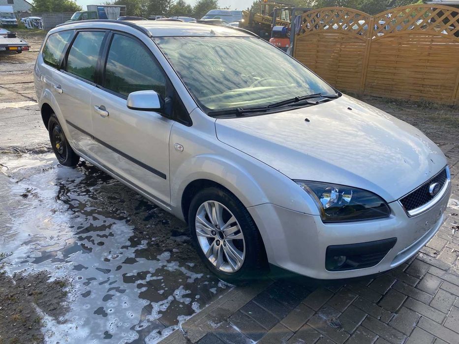 кузов кузовние детали 2005р дорестайл Ford Focus MK2