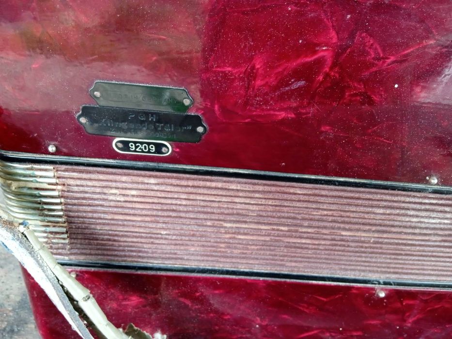 Німецький акордеон Weltmеister.