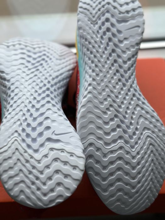 Nike Epic React Flyknit 2