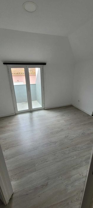 Apartamento T3 no centro de Almada para arrendamento