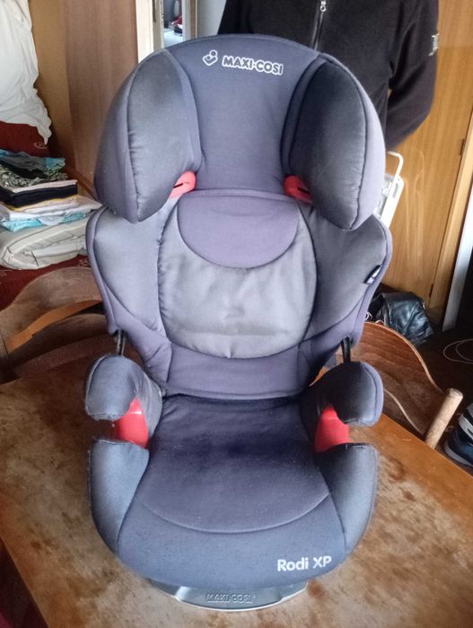 Fotelik samochodowy Maxi-Cosi Rodi XP dla dzieci 15–36 kg Serenada