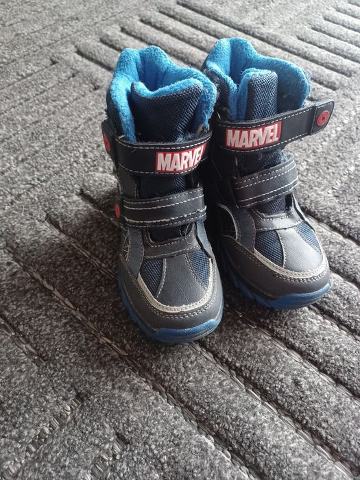 Buty zimowe chłopięce.