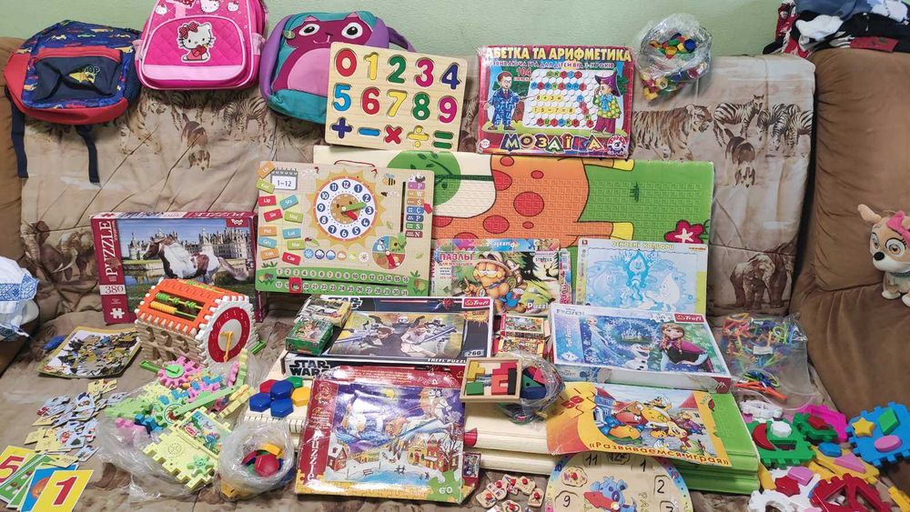 Годинник, календар Woody. Магнітний годинник Playtive