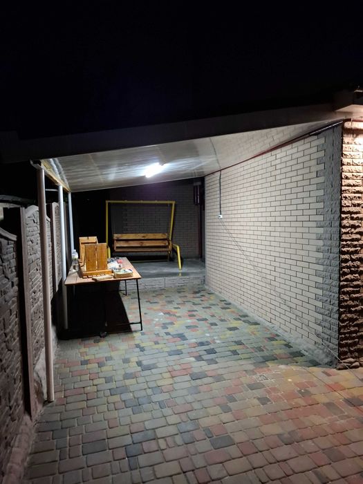 Продам уютный новый теплый дом с беседкой.