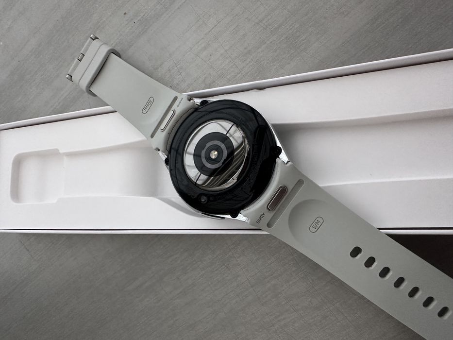 Samsung Galaxy Watch 6 Classic 47mm Silver: 5 500 грн. - Смарт