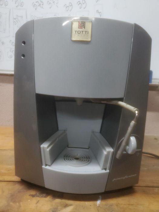 Кофеварка капсульная Totti caffe с капучинатором