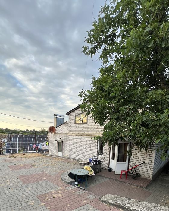 Продається будинок разом з діючим бізнесом в м. Городище Черкаська обл.
