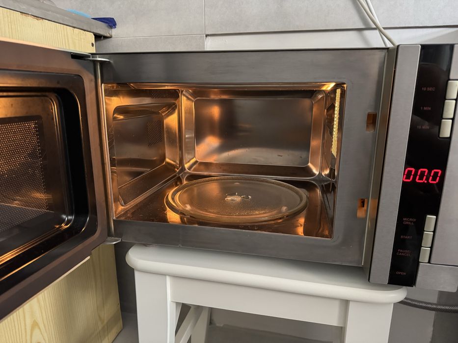 Kuchenka mikrofalowa Gorenje GMO 20DGE